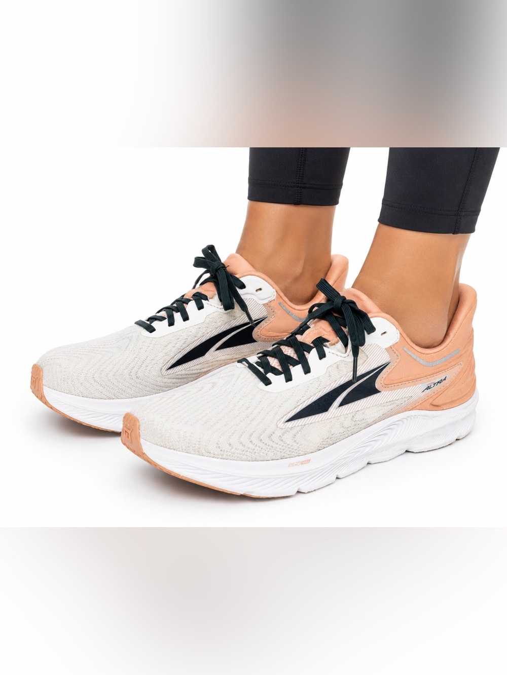 Altra Women's Torin 6 running shoes size 9.5